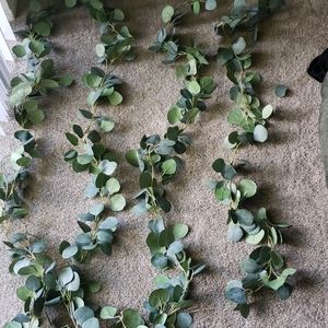 4ft & 2ft Eucalyptus Garlands- Pack of 16